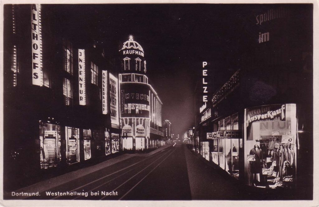 Postkarte Warenhaus Gebrüder Kaufmann, Westenhellweg bei Nacht 1925
